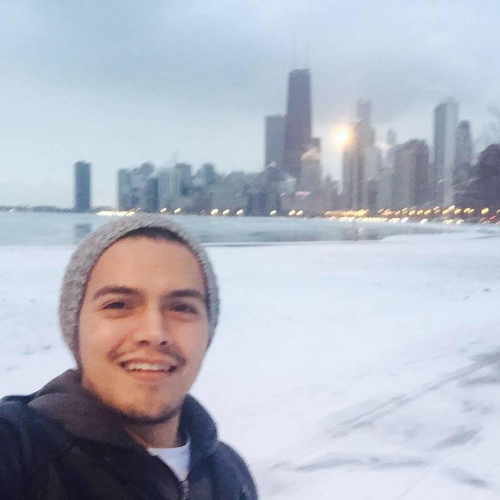 Meet your Posher, Hector andres